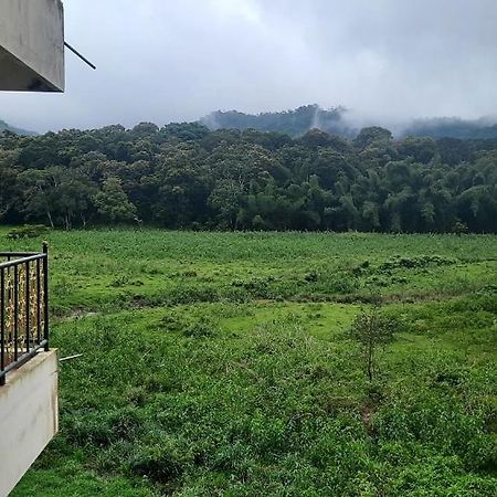 Jungle Palace Homestay Thekkady Extérieur photo