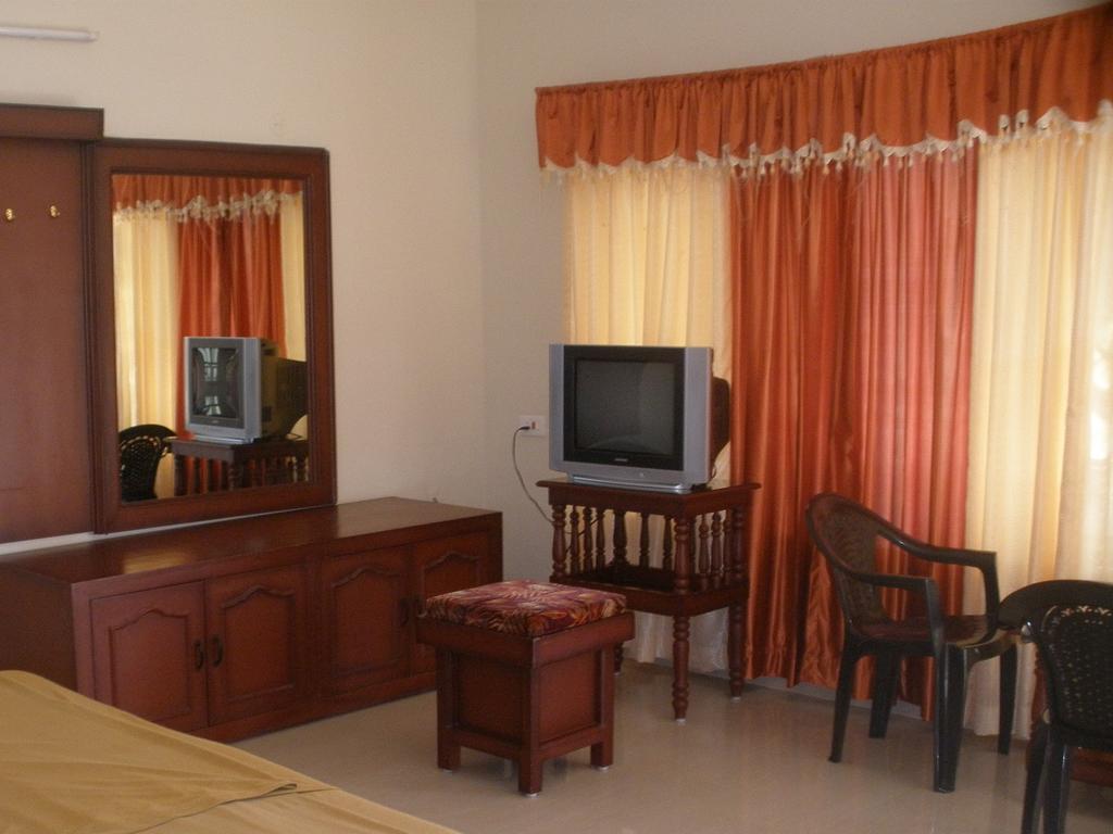 Jungle Palace Homestay Thekkady Chambre photo