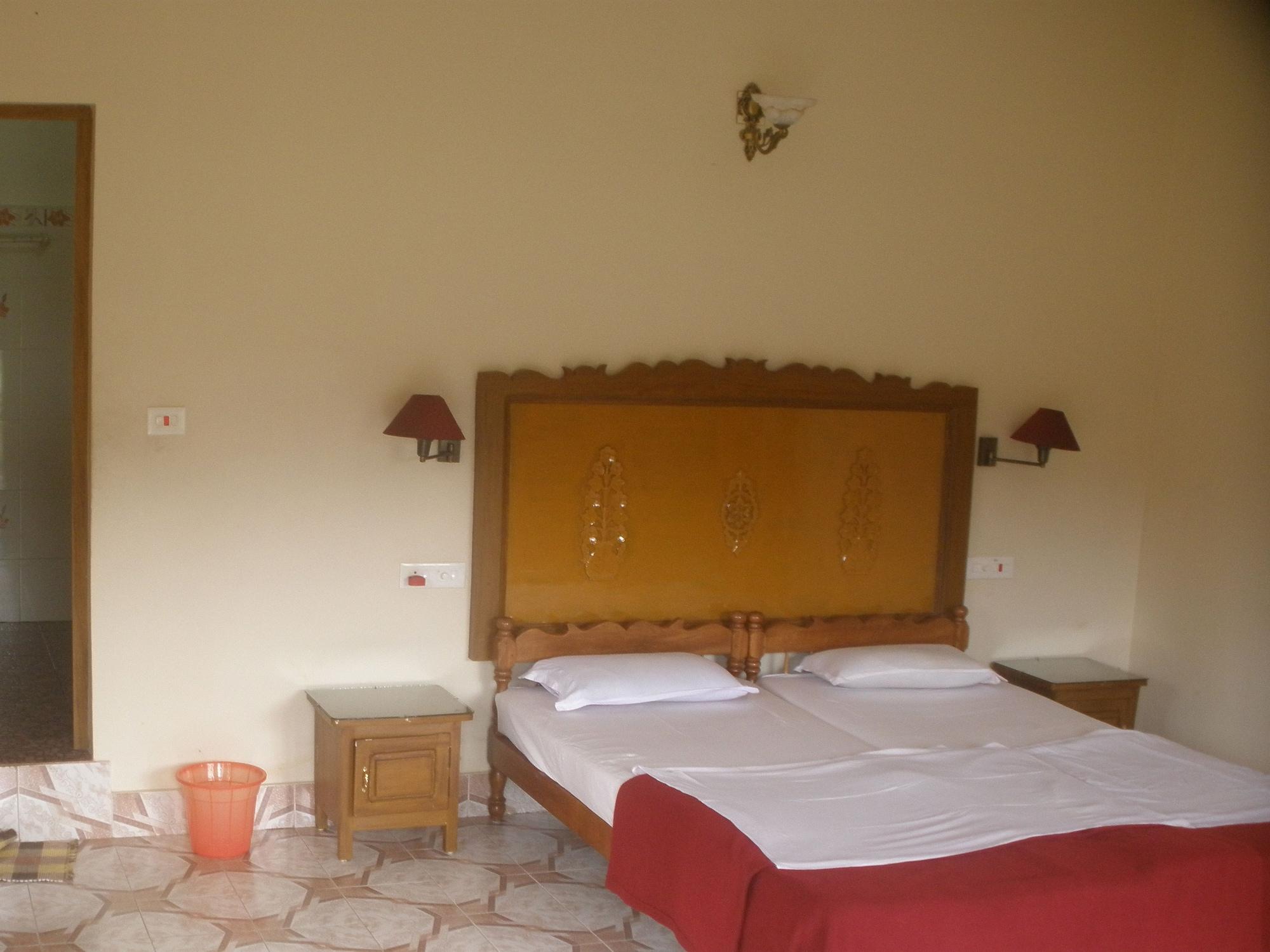 Jungle Palace Homestay Thekkady Extérieur photo