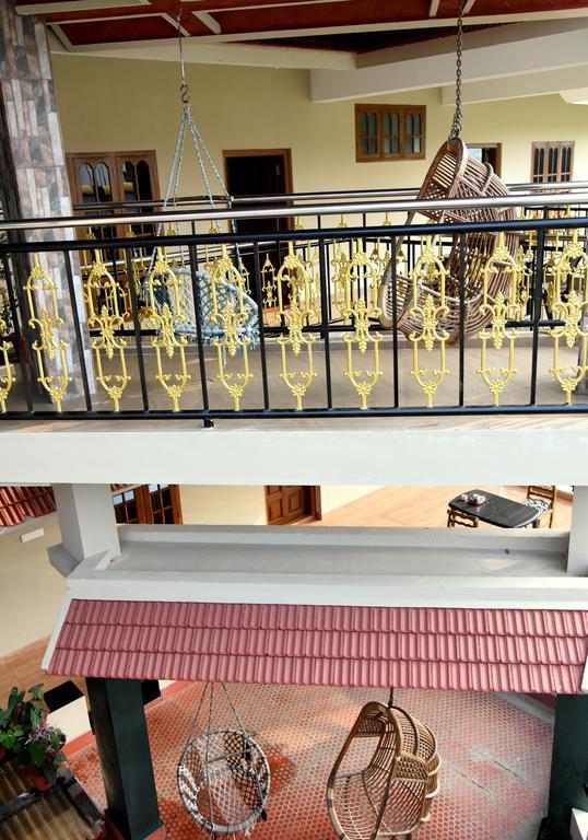 Jungle Palace Homestay Thekkady Extérieur photo