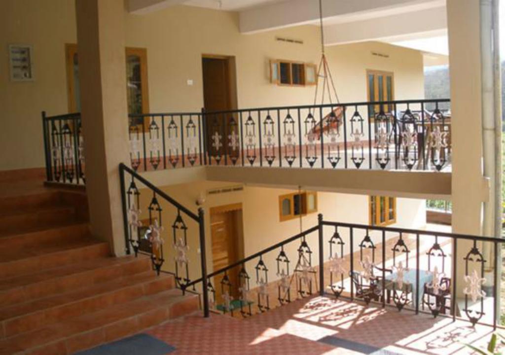Jungle Palace Homestay Thekkady Extérieur photo